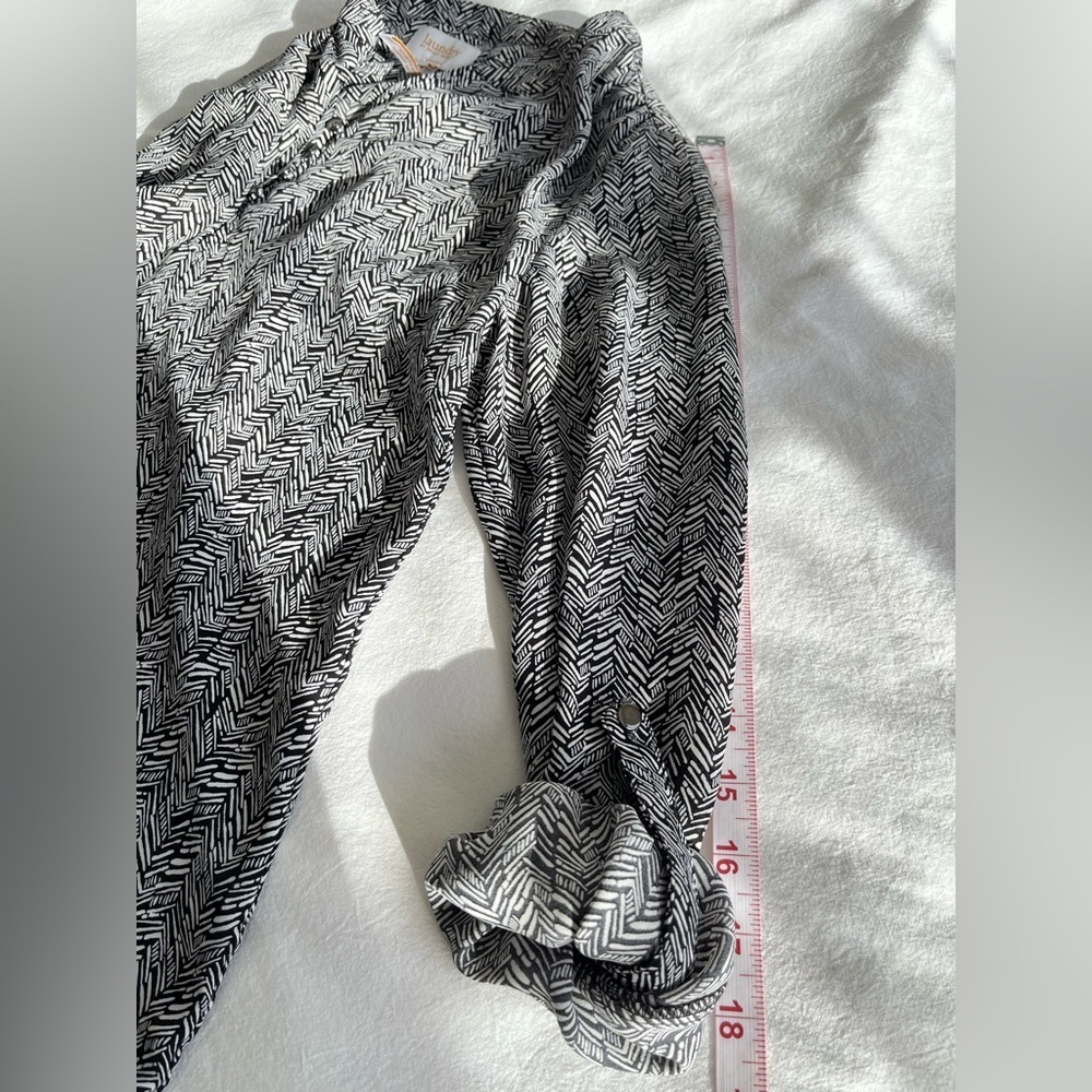 Laundry By Shelli Segal Chevron  Henley Tunic Blouse Classic Office Wear Boho XS - Picture 13 of 16